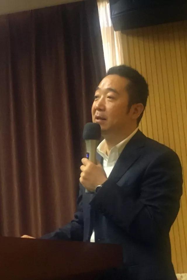 吴晓卫.jpg